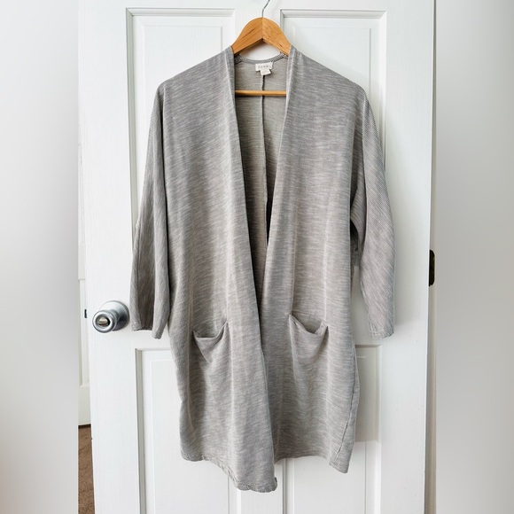 DONNI. Sweaters - DONNI Anthropologie Gray White Lightweight Ribbed Striped Open Cardigan O/S